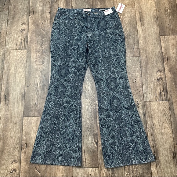 Wrangler Denim - Wrangler Fierce Flare High Rise Jeans Women’s Size 16 Paisley disco